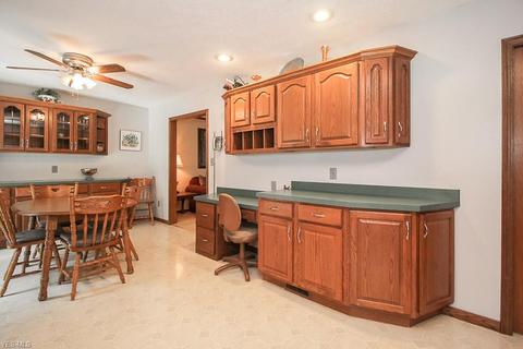 6101 Sequoia Dr, Parma, OH 44134 photo 13