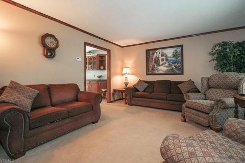 6101 Sequoia Dr, Parma, OH 44134 photo 8