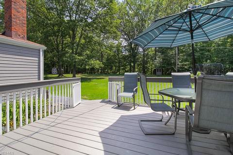 6101 Sequoia Dr, Parma, OH 44134 photo 4