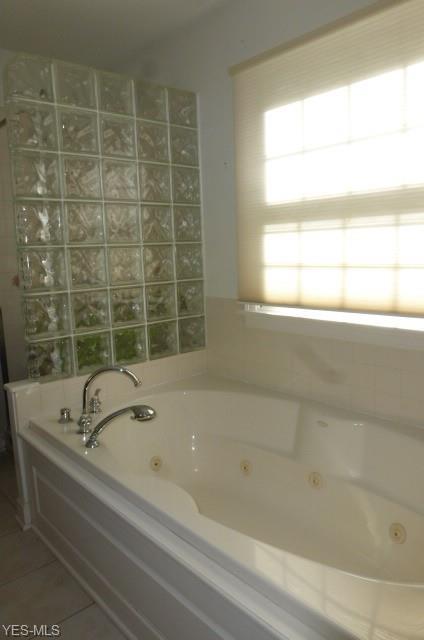 5540 Walnut Grove Cir, Struthers, OH 44471 photo 21