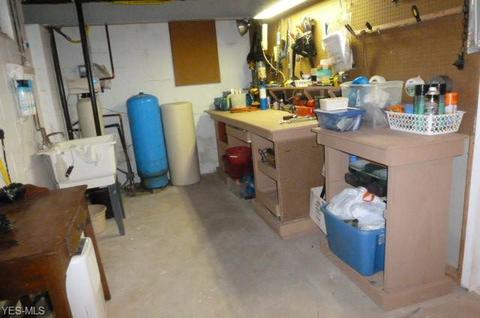 5540 Walnut Grove Cir, Struthers, OH 44471 photo 34