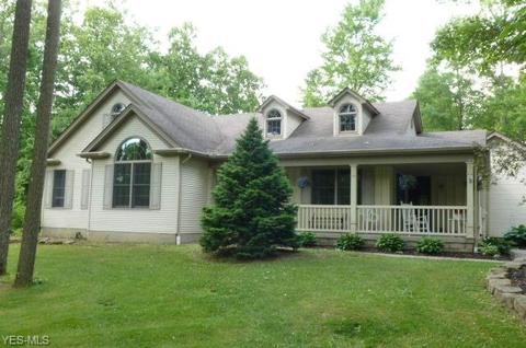 5540 Walnut Grove Cir, Struthers, OH 44471 photo 1