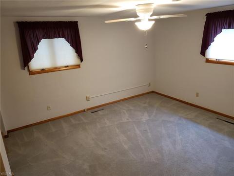 2327 Jackson St, Lorain, OH 44052 photo 13