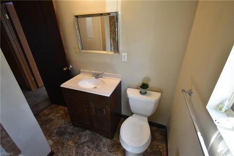 460 Metcalf Rd, Elyria, OH 44035 photo 17