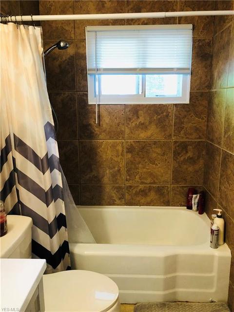 42004 Emerson Ct, Elyria, OH 44035 photo 12