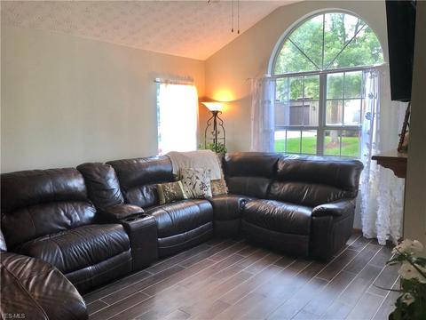 3608 Barrington Pl NW, Canton, OH 44708 photo 4