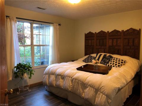 3608 Barrington Pl NW, Canton, OH 44708 photo 13