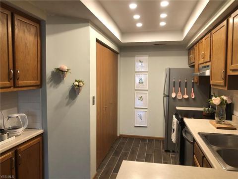 3608 Barrington Pl NW, Canton, OH 44708 photo 12