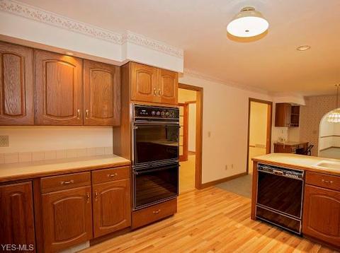 725 Kent Cir, Elyria, OH 44035 photo 15