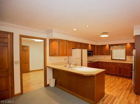 725 Kent Cir, Elyria, OH 44035 photo 13