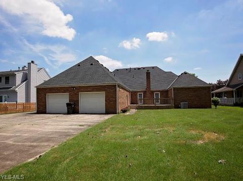 725 Kent Cir, Elyria, OH 44035 photo 3