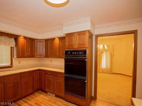725 Kent Cir, Elyria, OH 44035 photo 16