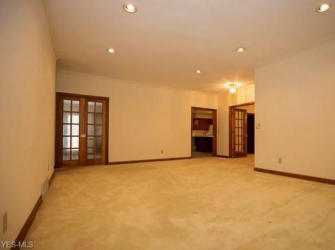 725 Kent Cir, Elyria, OH 44035 photo 9