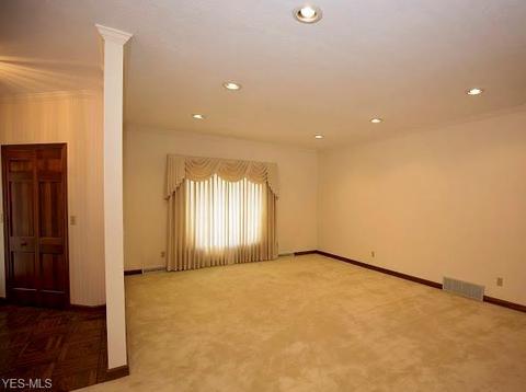 725 Kent Cir, Elyria, OH 44035 photo 7