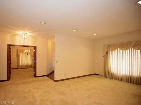 725 Kent Cir, Elyria, OH 44035 photo 10