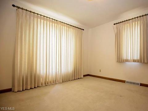 725 Kent Cir, Elyria, OH 44035 photo 23