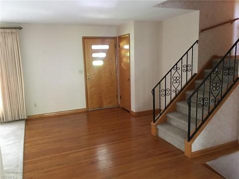 1663 Cloverfield Dr, Copley, OH 44321 photo 6