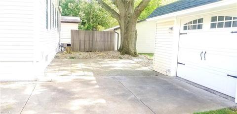 240 Root Rd, Lorain, OH 44052 photo 8