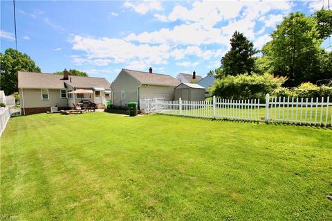 2400 E 290th St, Wickliffe, OH 44092 photo 6