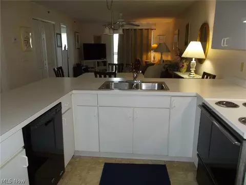 6035 Lake Rd W #324, Ashtabula, OH 44004 photo 5