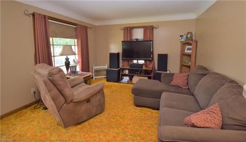 6701 Biddulph Rd, Brooklyn, OH 44144 photo 4
