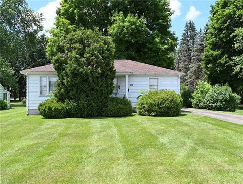 1009 5th St, Struthers, OH 44471 photo 1