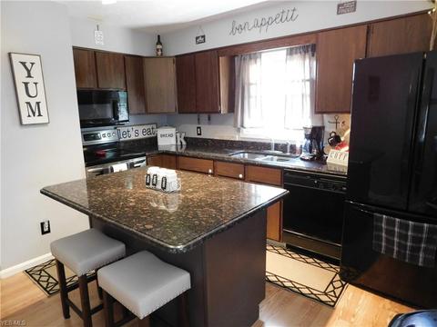 1536 Gurley Ave, Akron, OH 44310 photo 7