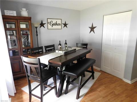 1536 Gurley Ave, Akron, OH 44310 photo 4