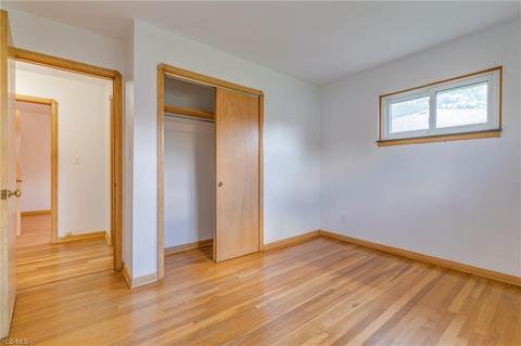 11301 Aaron Dr, Parma, OH 44130 photo 14