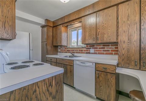 11301 Aaron Dr, Parma, OH 44130 photo 7