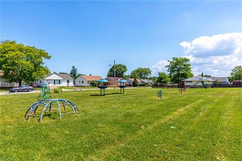 11301 Aaron Dr, Parma, OH 44130 photo 25