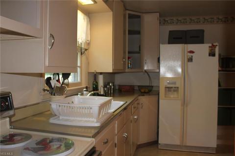 1213 S Beachview Rd, Willoughby, OH 44094 photo 9