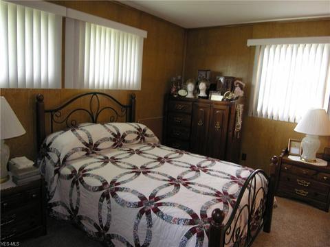 121 Coronado Ct, Elyria, OH 44035 photo 8