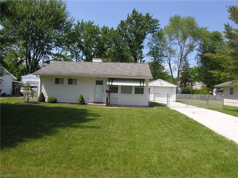 121 Coronado Ct, Elyria, OH 44035 photo 2