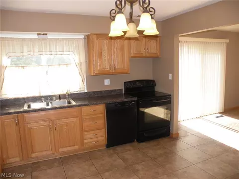 4134 Shelby Rd, Youngstown, OH 44511 photo 11