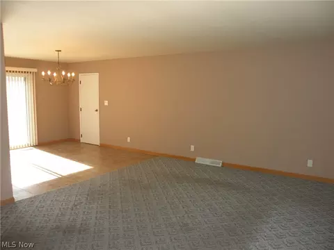 4134 Shelby Rd, Youngstown, OH 44511 photo 4