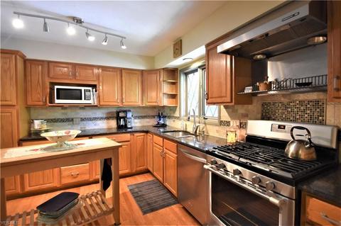 245 Windward Dr, Elyria, OH 44035 photo 8