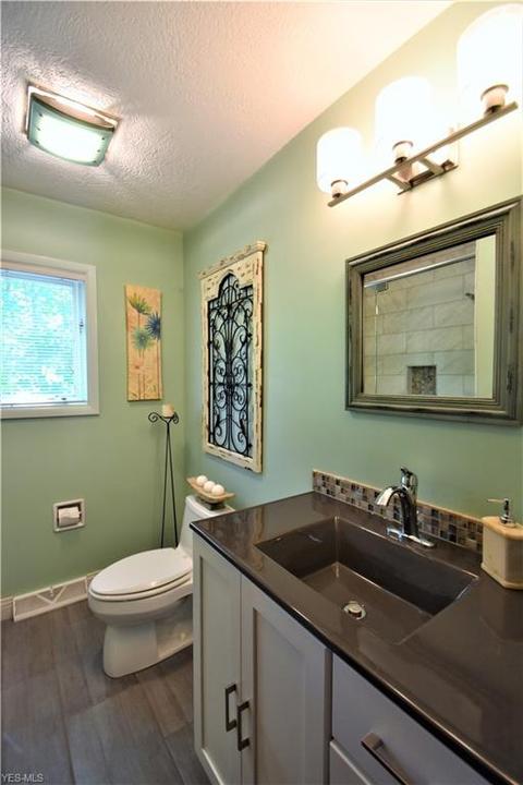 245 Windward Dr, Elyria, OH 44035 photo 16
