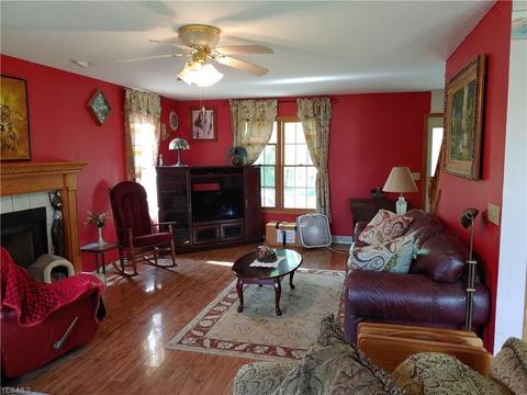 41667 Parsons Rd, Lagrange, OH 44050 photo 2