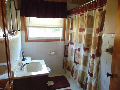 5335 Broadway Ave, Lorain, OH 44052 photo 15