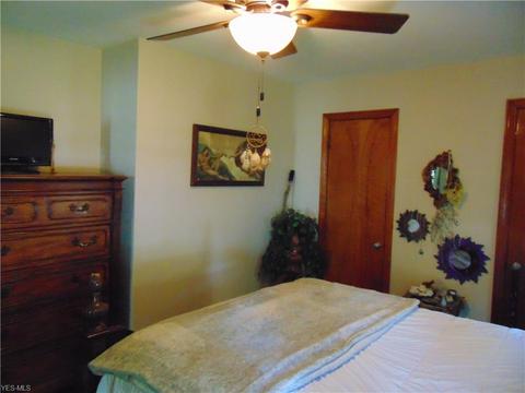 5335 Broadway Ave, Lorain, OH 44052 photo 17