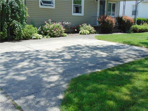 5335 Broadway Ave, Lorain, OH 44052 photo 4