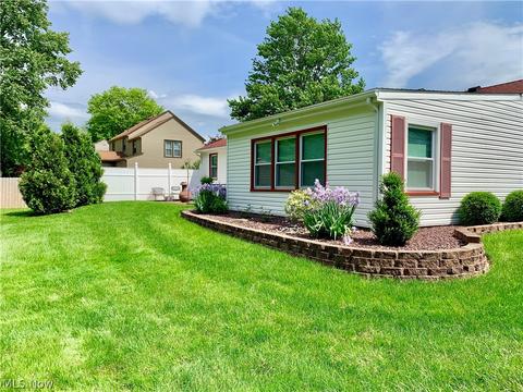 740 Wildwood Dr, Boardman, OH 44512 photo 4