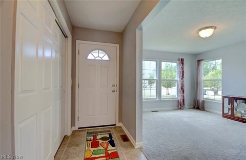 39066 Caistor Dr, Avon, OH 44011 photo 3