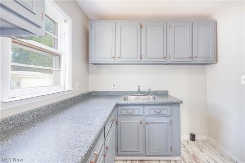 1815 Robindale St, Wickliffe, OH 44092 photo 18