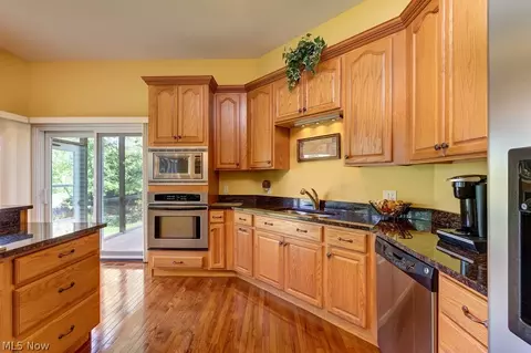 7233 Castle Pine Dr, Solon, OH 44139 photo 15