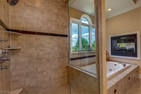 7233 Castle Pine Dr, Solon, OH 44139 photo 25
