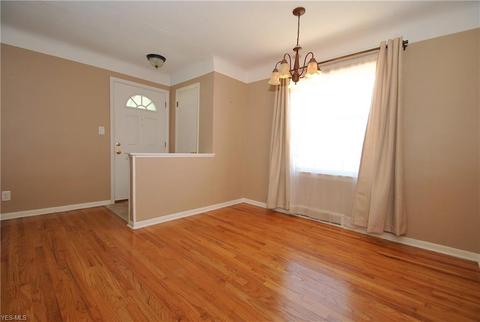 700 Glenhurst Rd, Willowick, OH 44095 photo 6