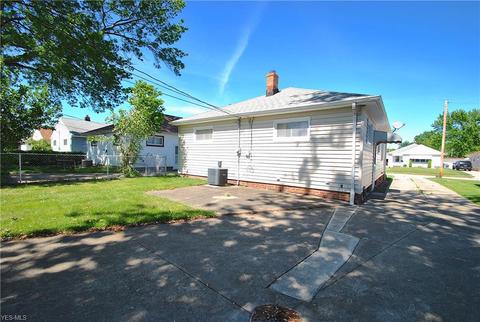 700 Glenhurst Rd, Willowick, OH 44095 photo 23
