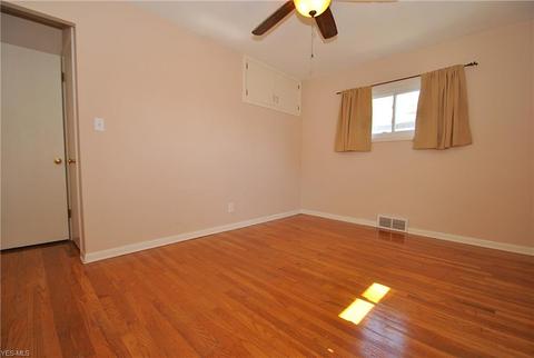 700 Glenhurst Rd, Willowick, OH 44095 photo 15